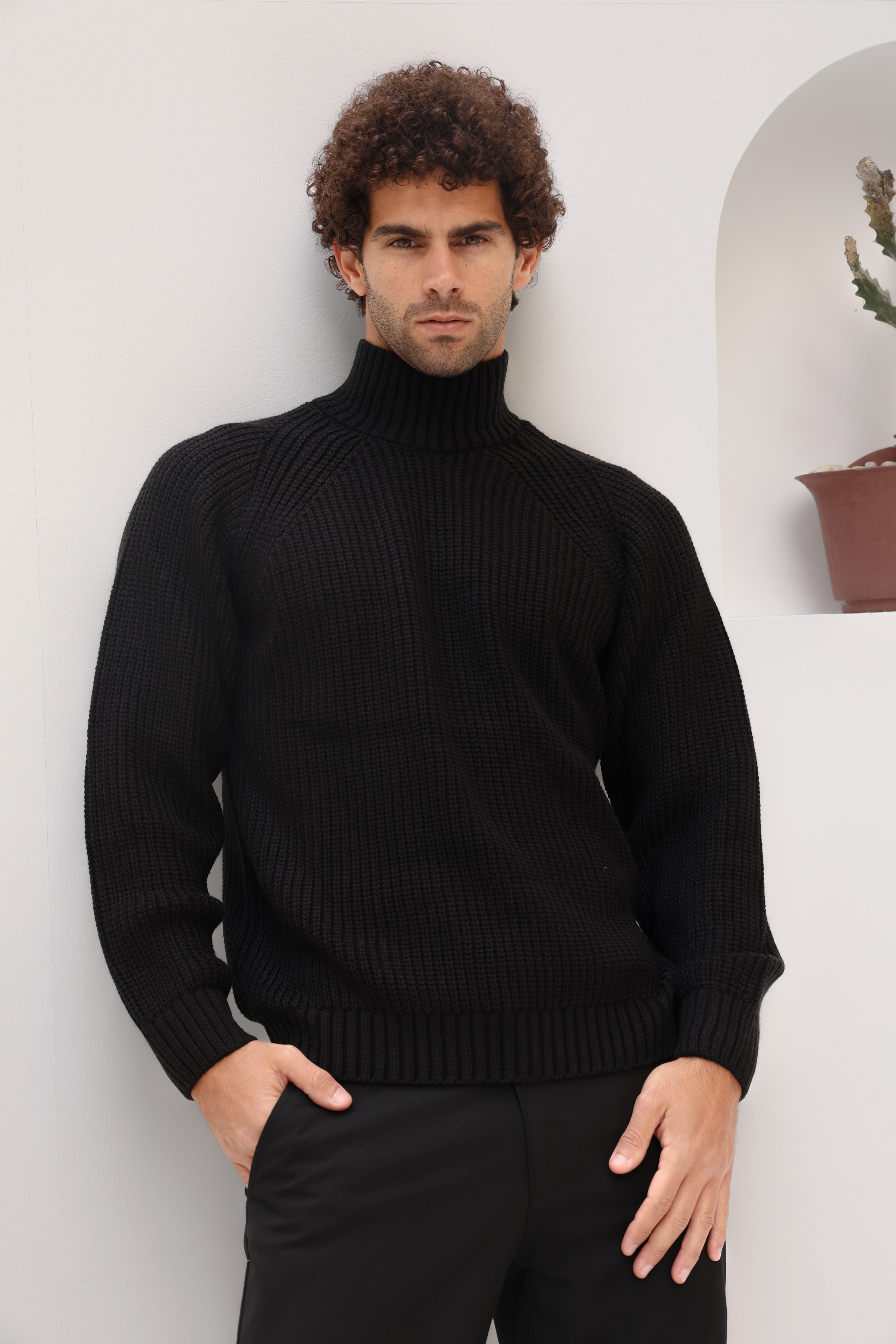 JST Classic Knit Pullover - Black