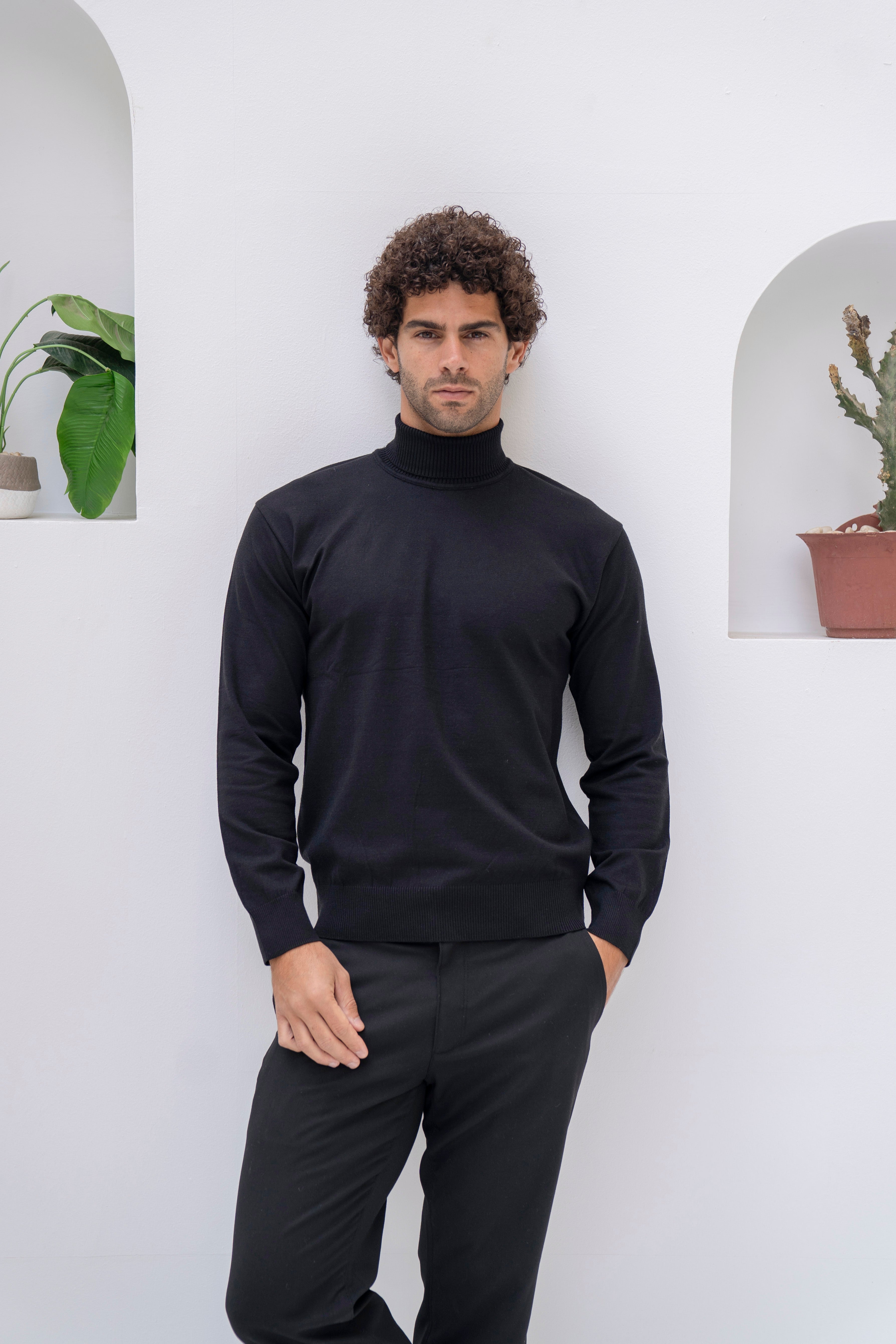 JST Men’s Essential Turtleneck - Black