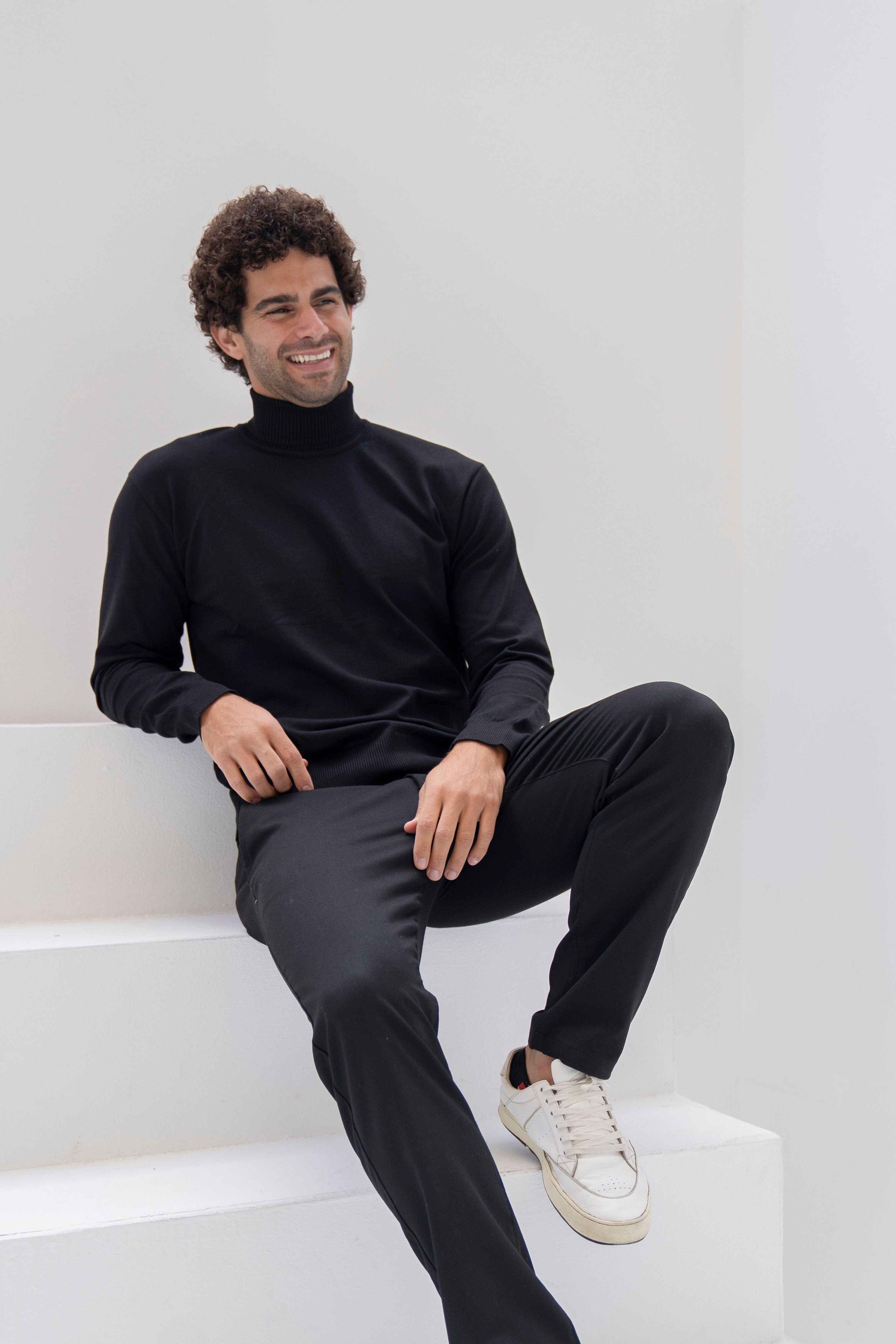 JST Men’s Essential Turtleneck - Black