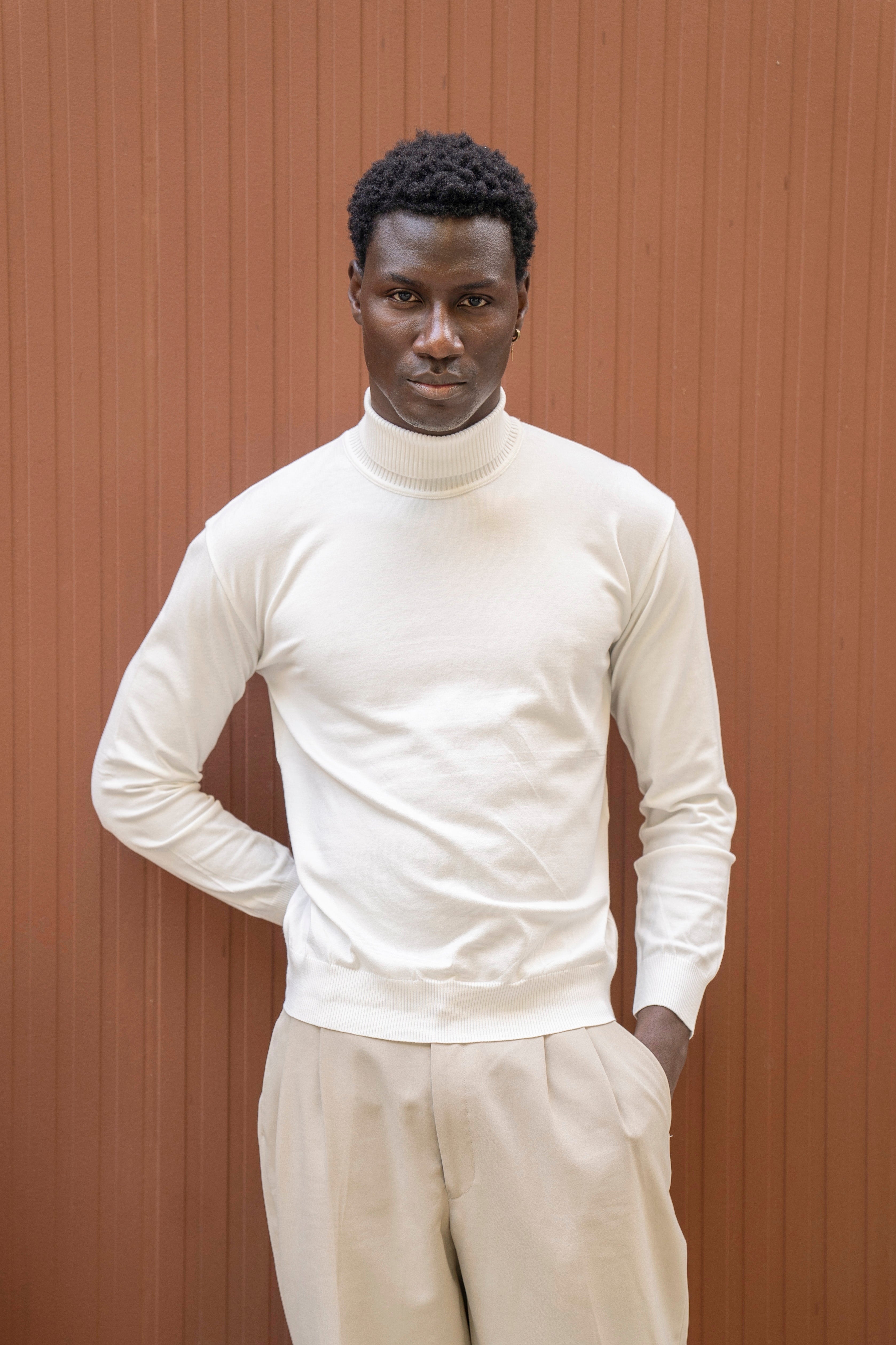 JST Men’s Essential Turtleneck - Off-White